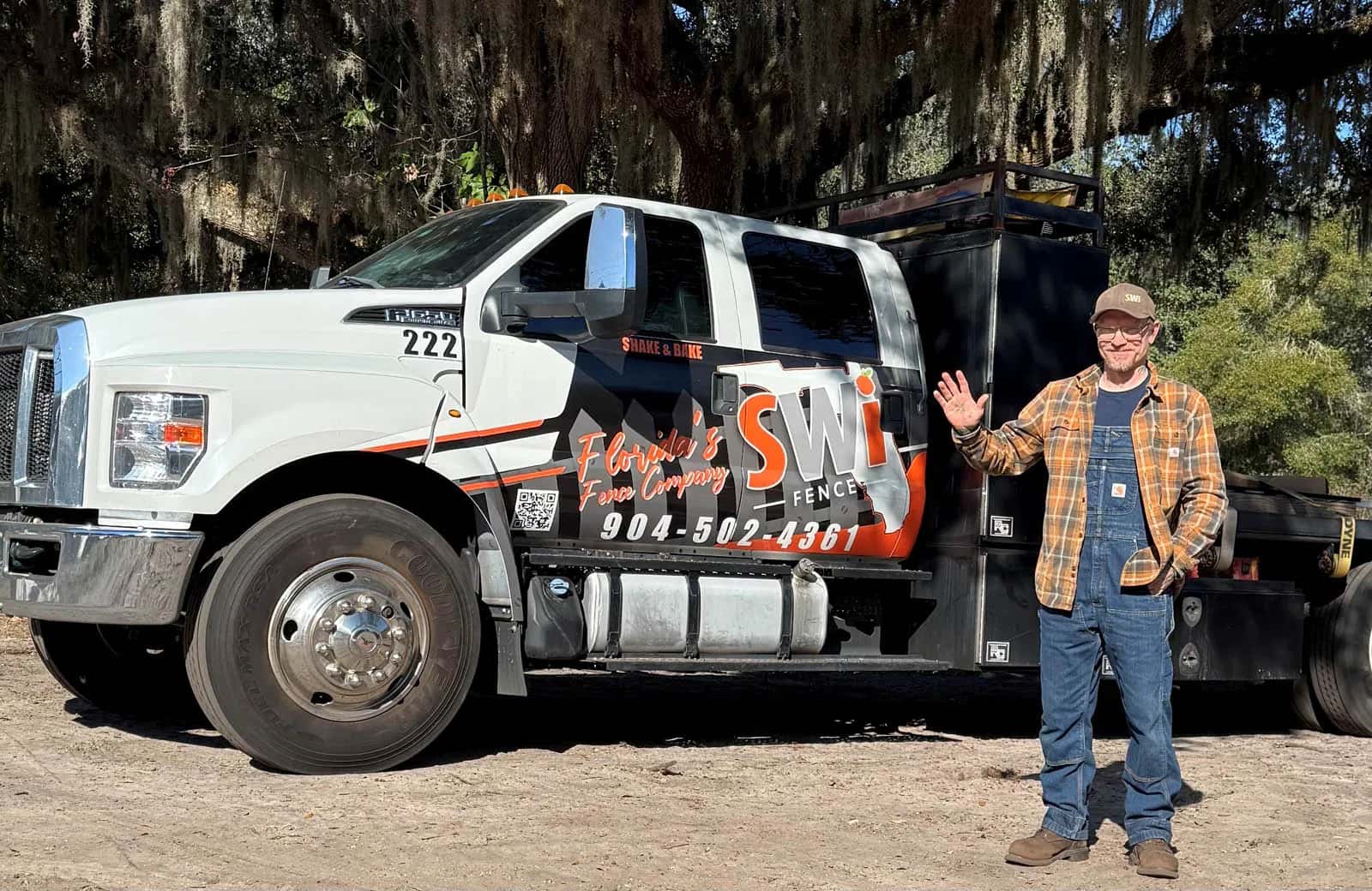 Swi Fence Florida Truck And Crew Member