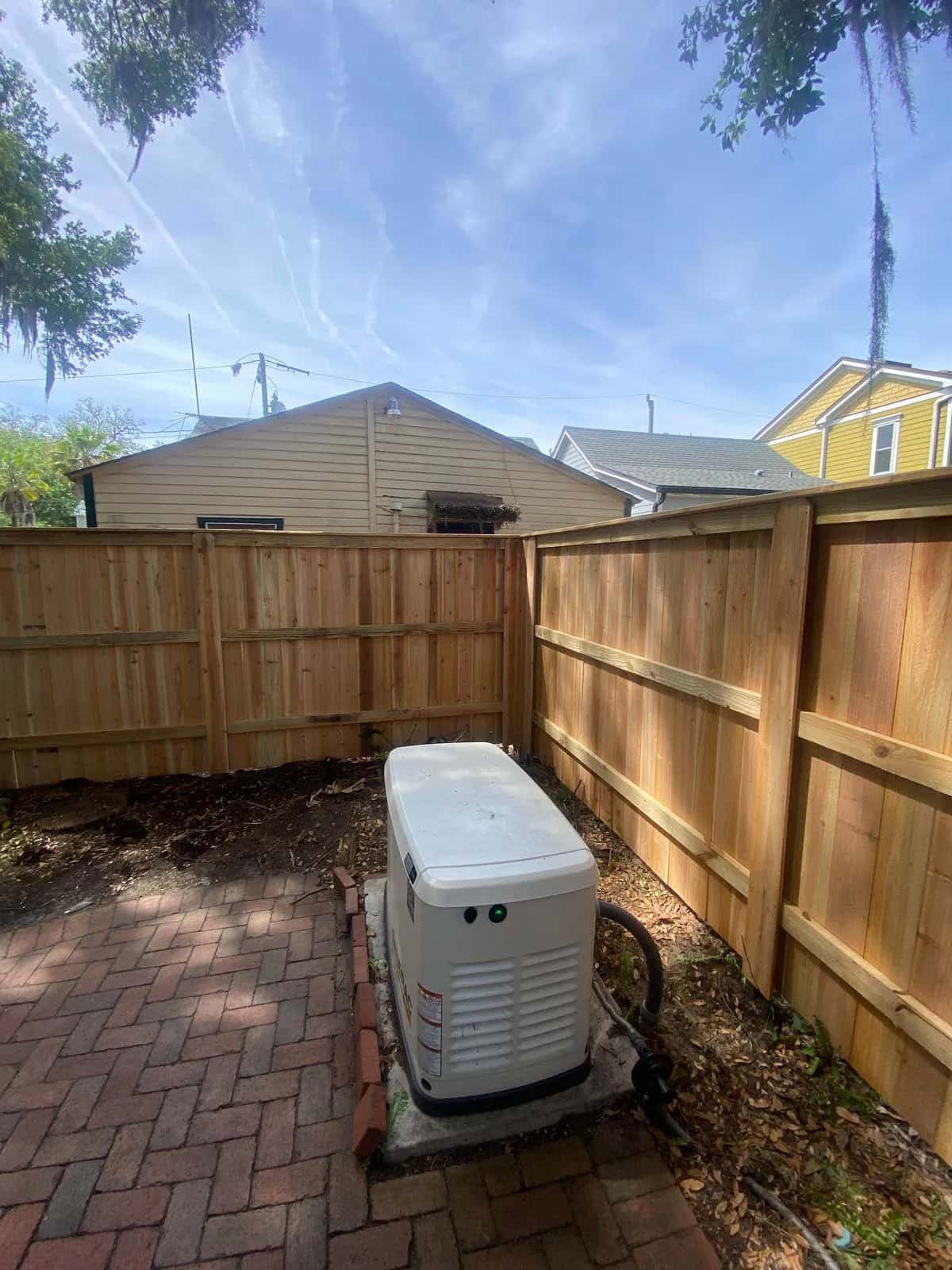 Florida Privacy Stockade Picket Fence With Cap Trim