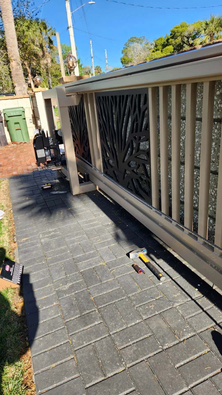 Florida Cantilever Custom Gate
